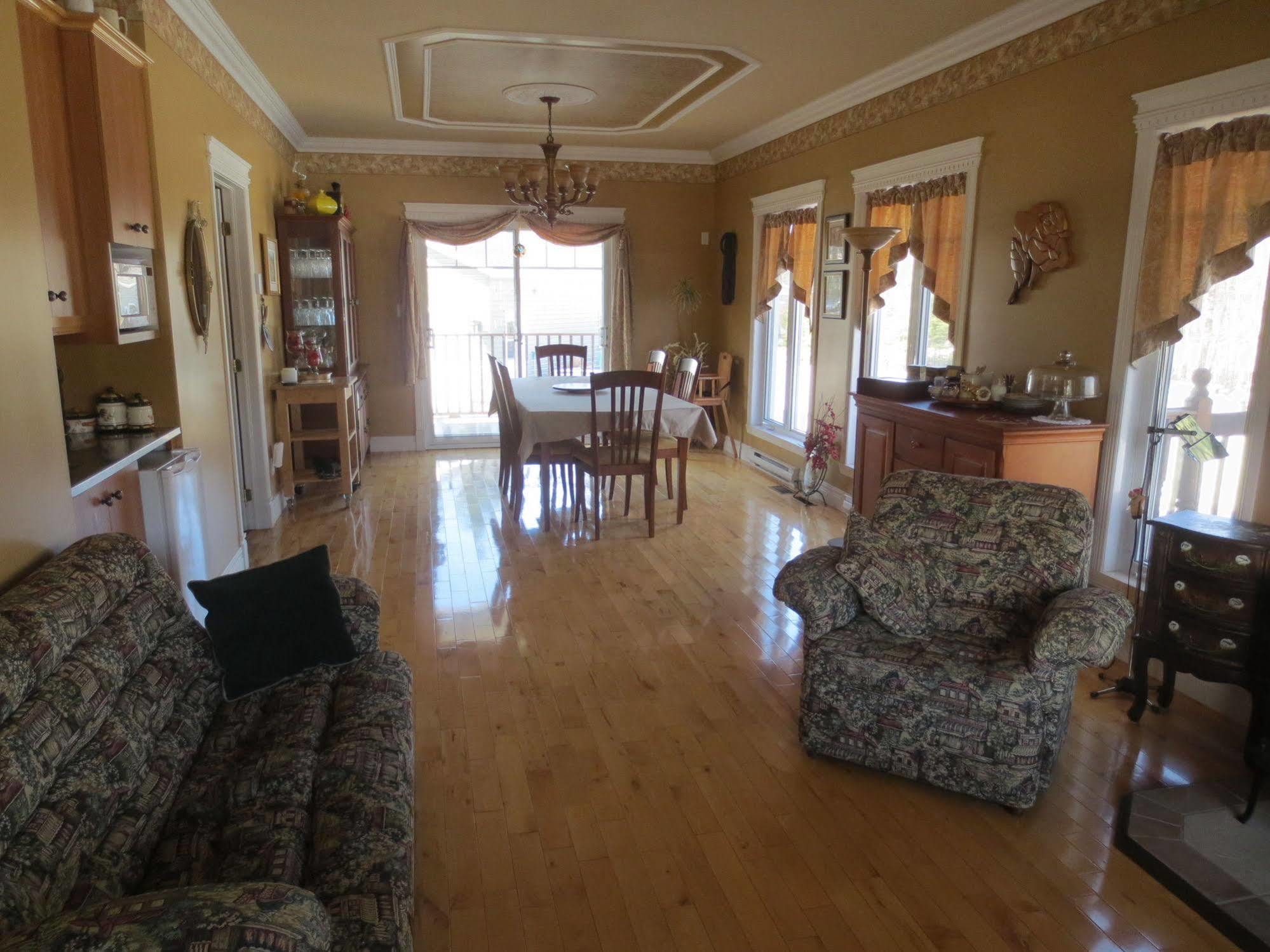 Au Nidaigle Bed & Breakfast Saint-Basile Exterior foto